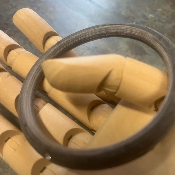 Zeffiria 4 Horn Gray with Swarovski Crystal Bangle Set - Picture 2 of 2